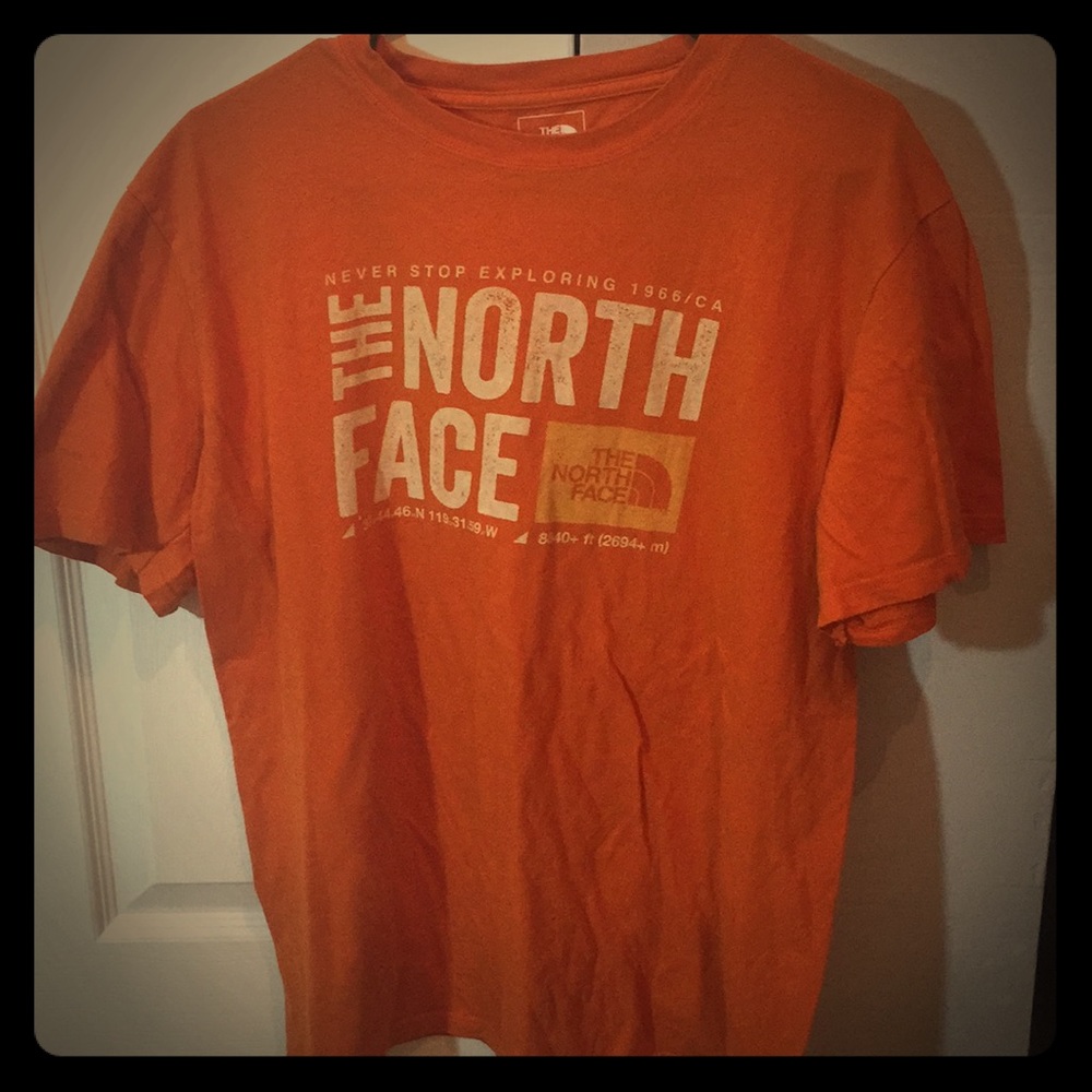 BRAND NEW NORTH FACE T SHIRT
